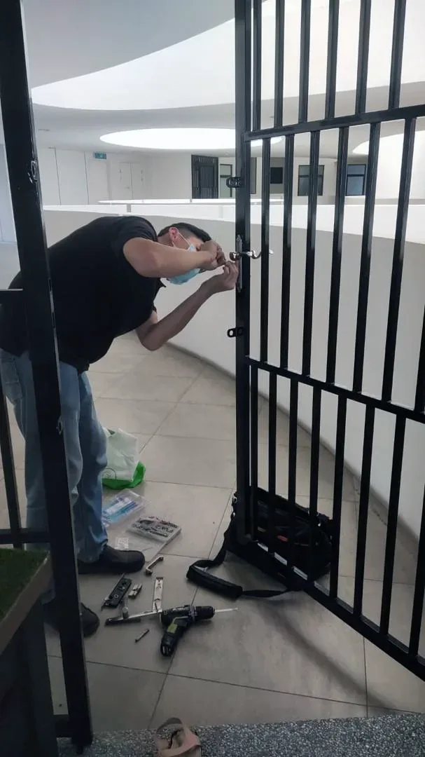 Golden Key Maker — smart lock installation, Puchong