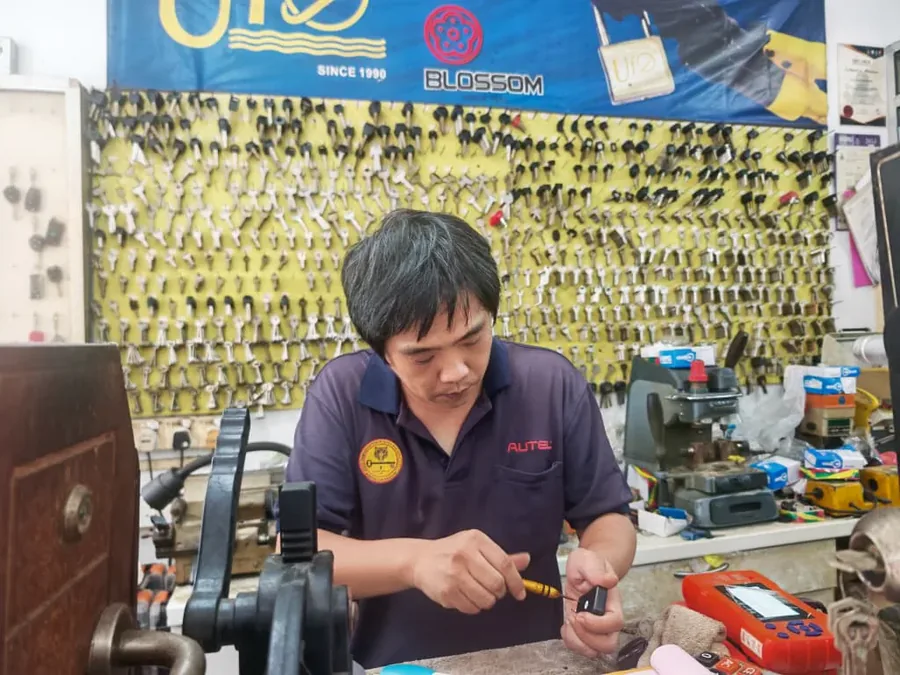Keyzone Locksmith — automotive locksmith work
