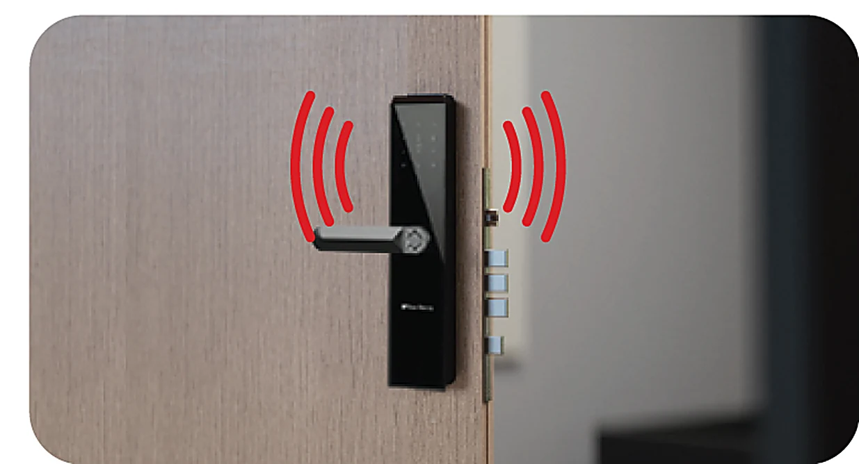 Anti-theft alarm indicator on the Smartverse M Series door lock
